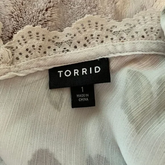 Torrid Women's Floral Print Crinkled Chiffon Cold Shoulder Blouse‎ White Size 1X - Picture 4 of 8